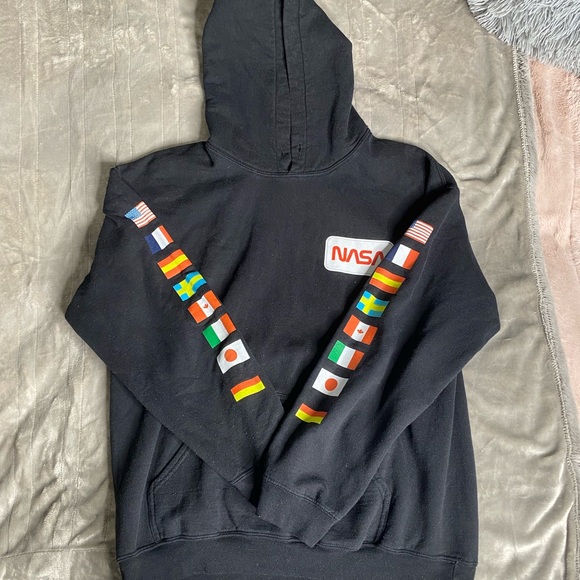 Black NASA Hoodie - Picture 1 of 2